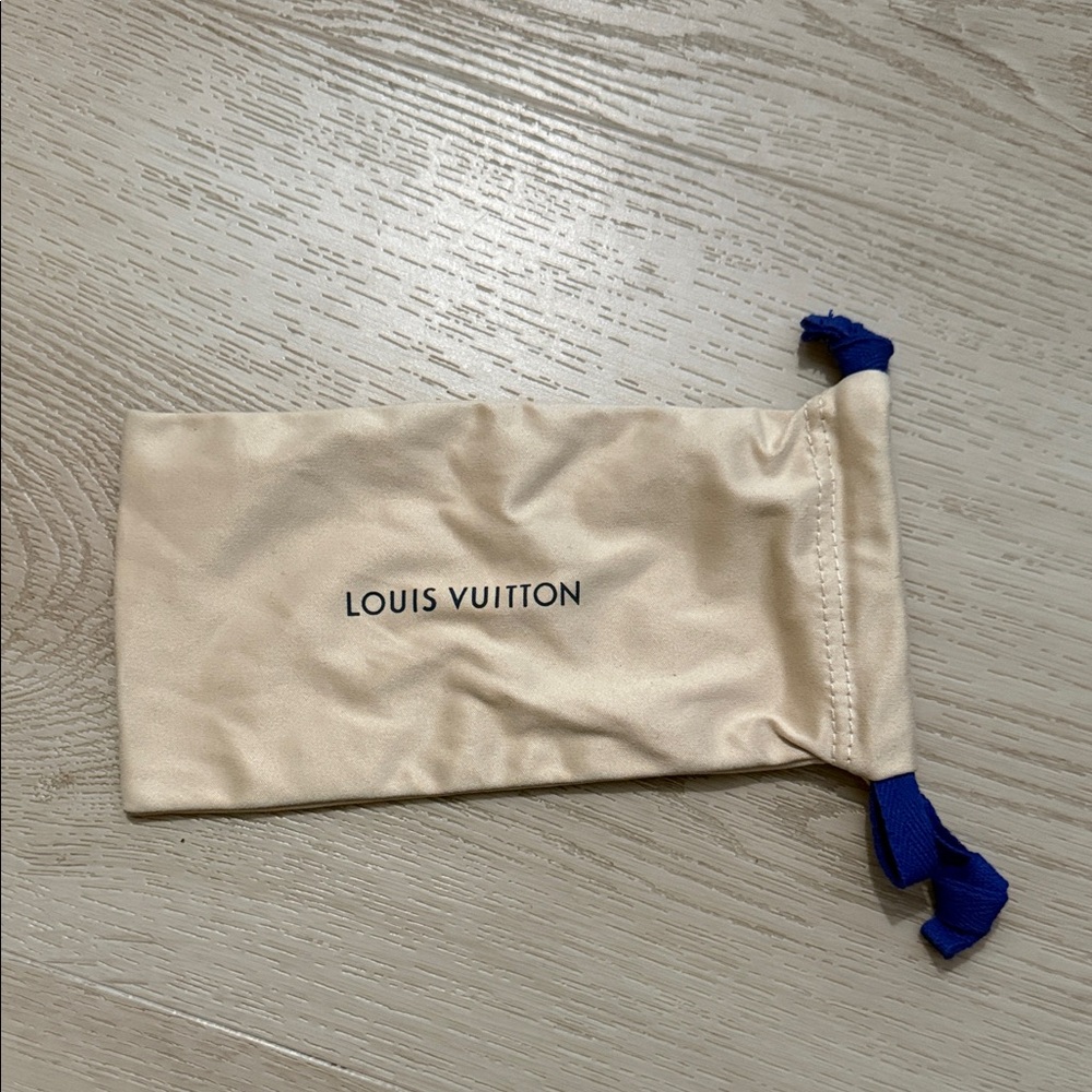 Louis Vuitton Cream Drawstring Pouch with Blue Ties